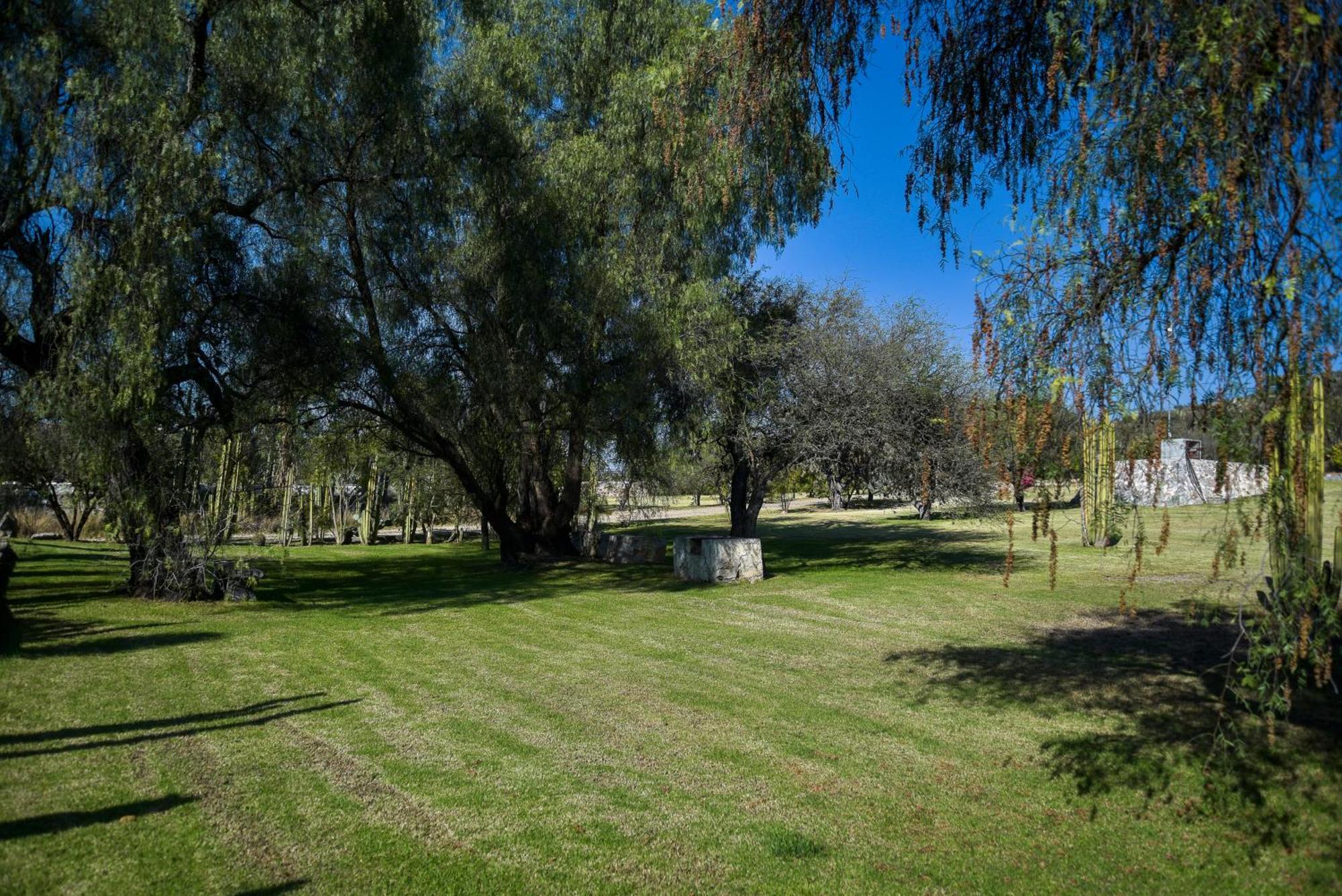 Hacienda Tovares Cadereyta de Montes Bagian luar foto